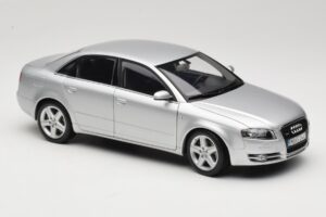 Audi A4 B8 3.2 Quattro Sidabrinis Minichamps 1:18 5010404115 Metalas - nuotrauka 6 iš 8