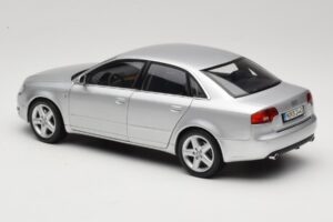 Audi A4 B8 3.2 Quattro Sidabrinis Minichamps 1:18 5010404115 Metalas - nuotrauka 7 iš 8