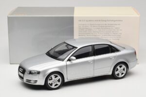Audi A4 B8 3.2 Quattro Sidabrinis Minichamps 1:18 5010404115 Metalas - nuotrauka 8 iš 8