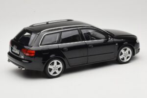 Audi A4 B8 Avant 3.2 Quattro Juodas Minichamps 1:18 5010404225 Metalas - nuotrauka 3 iš 8