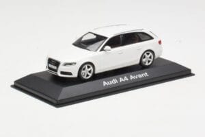 Audi A4 B8 Avant Ibis White Minichamps 1:43 5010804213 Metalas - nuotrauka 2 iš 4