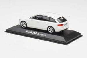 Audi A4 B8 Avant Ibis White Minichamps 1:43 5010804213 Metalas - nuotrauka 3 iš 4