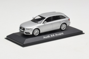 Audi A4 B8 Avant Ice Silver Minichamps 1:43 5011204213-R1 Metalas - nuotrauka 2 iš 4