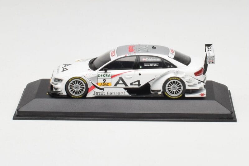Audi A4 B8 #9 T. Kristensen DTM 2008 Minichamps 1:43 400081809 Metalas