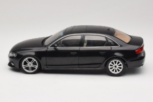 Audi A4L B8 Juodas Paudi 1:18 AUDI012 Metalas - nuotrauka 4 iš 8