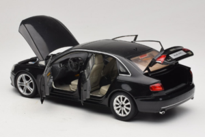 Audi A4L B8 Juodas Paudi 1:18 AUDI012 Metalas - nuotrauka 5 iš 8