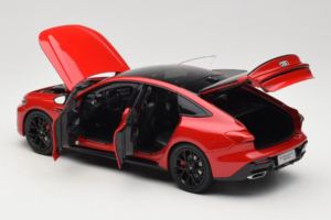Audi A5L Sportback Raudonas OEM 1:18 ZAM60004A Metalas - nuotrauka 5 iš 8
