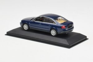 Audi A6 C5 Tamsiai Mėlyna Minichamps 1:43 132093 Metalas - nuotrauka 3 iš 4