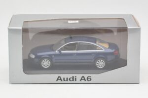 Audi A6 C5 Tamsiai Mėlyna Minichamps 1:43 132093 Metalas - nuotrauka 4 iš 4