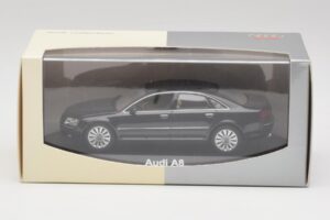 Audi A8 D3 Phantom Juodas Minichamps 1:43 5010508133 Metalas - nuotrauka 4 iš 4