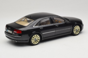 Audi A8 D3 W12 Juodas Kyosho 1:18 5010508135 Metalas - nuotrauka 3 iš 8