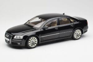 Audi A8 D3 W12 Juodas Kyosho 1:18 09212BK Metalas