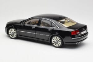 Audi A8 D3 W12 Juodas Kyosho 1:18 09212BK Metalas - nuotrauka 7 iš 8