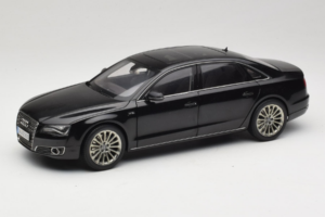 Audi A8L D3 W12 Phantom Black Kyosho 1:18 5011008125 Metalas