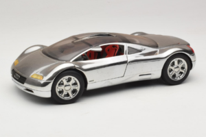 Audi Avus Quattro Chrome Silver Revell 1:18 08913-C1 Metalas