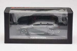 Audi RS6 C8 Avant Pilkas Metalinis Minichamps 1:43 5012016231 Metalas - nuotrauka 4 iš 4
