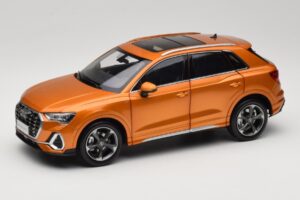 Audi Q3 F3 Orange Metallic Paudi Model 1:18 05962Q32019 Metalas
