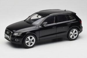 Audi Q5 8R Phantom Black Kyosho 1:18 09242BK Metalas