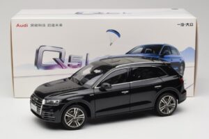 Audi Q5L FY Juodas Paudi Model 1:18 26732 Metalas - nuotrauka 8 iš 8
