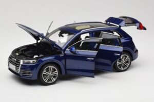 Audi Q5L FY Mėlynas Paudi Model 1:18 33729 Metalas - nuotrauka 2 iš 8