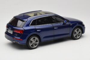 Audi Q5L FY Mėlynas Paudi Model 1:18 33729 Metalas - nuotrauka 3 iš 8