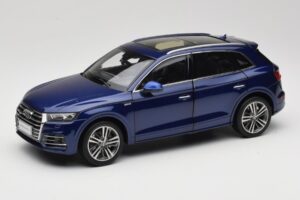 Audi Q5L FY Mėlynas Paudi Model 1:18 33729 Metalas