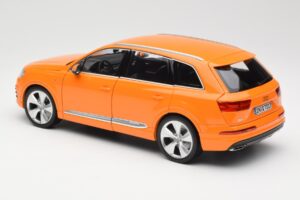 Audi Q7 4M Oranžinis Metallic Minichamps 1:18 110014004 Metalas - nuotrauka 7 iš 8
