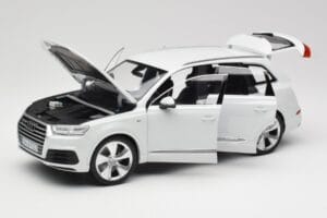 Audi Q7 4M Baltas Minichamps 1:18 110014000 Metalas - nuotrauka 2 iš 8