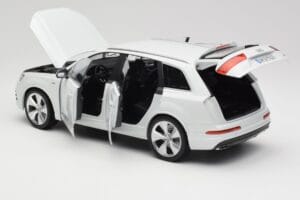 Audi Q7 4M Baltas Minichamps 1:18 110014000 Metalas - nuotrauka 5 iš 8