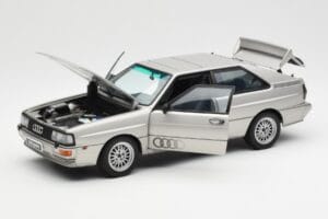 Audi Quattro LWB Sidabrinis AUTOart 1:18 70303 Metalas - nuotrauka 2 iš 8