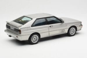 Audi Quattro LWB Sidabrinis AUTOart 1:18 70303 Metalas - nuotrauka 3 iš 8