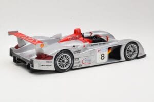 Audi R8 LMP900 #8 Audi Sport Team Joest F. Biela / E. Pirro / T. Kristensen 24 Hours of Le Mans 2000 Maisto 1:18 38899 Metala - nuotrauka 2 iš 6