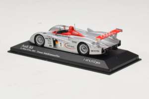 Audi R8 LMP #1 F. Biela / E. Pirro / T. Kristensen 24 Hours of Le Mans Winner 2001 Minichamps 1:43 400011201 Metalas - nuotrauka 3 iš 4