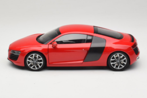 Audi R8 Raudonas Kyosho 1:18 09213R Metalas - nuotrauka 4 iš 8