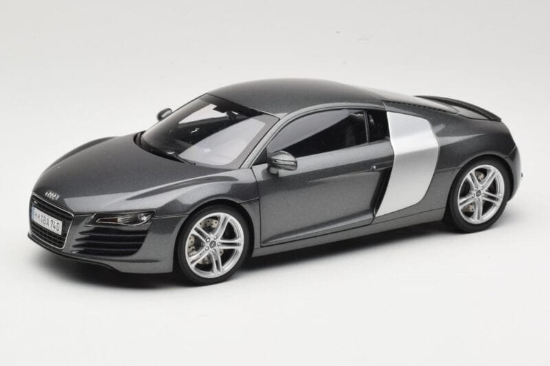 Audi R8 Type 42 4.2 Daytona Grey Kyosho 1:18 5010618425 Metalas