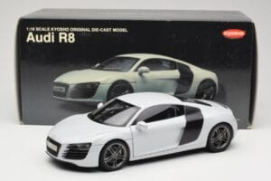 Audi R8 Type 42 Suzuka Grey Kyosho 1:18 09213SG Metalas - nuotrauka 8 iš 8