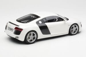 Audi R8 Type 42 Baltas Kyosho 1:18 09213W Metalas - nuotrauka 3 iš 8