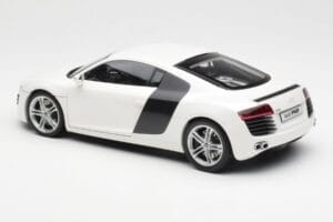Audi R8 Type 42 Baltas Kyosho 1:18 09213W Metalas - nuotrauka 7 iš 8