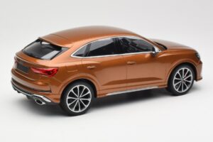 Audi RS Q3 Sportback 8U Brown Metallic Minichamps 1:18 155018104 Metalas - nuotrauka 2 iš 6