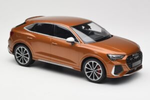 Audi RS Q3 Sportback 8U Brown Metallic Minichamps 1:18 155018104 Metalas - nuotrauka 4 iš 6