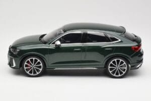 Audi RS Q3 Sportback 8U Green Metallic Minichamps 1:18 155018102 Metalas - nuotrauka 3 iš 6