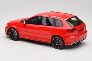 Audi RS3 8P Sportback Raudonas DNA 1:18 DNA000056 Derva - nuotrauka 5 iš 6
