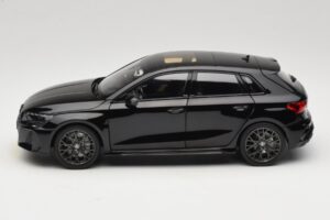 Audi RS3 8Y Sportback Myth Black Norev 1:18 188388 Metalas - nuotrauka 4 iš 8
