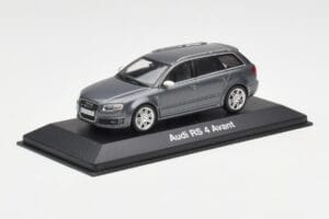 Audi RS4 B7 Avant Pilkas Minichamps 1:43 5010509223 Metalas - nuotrauka 2 iš 4