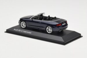 Audi RS5 B8 Kabrioletas Estoril Blue Minichamps 1:43 5011215313 Metalas - nuotrauka 3 iš 4