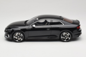 Audi RS5 B9 Coupe Juodas GT Spirit 1:18 GT751 Derva - nuotrauka 3 iš 6