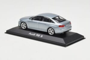 Audi RS6 C6 Monza Silver Minichamps 1:43 5010810113 Metalas - nuotrauka 3 iš 4