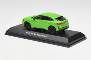 Audi RSQ3 F3 Sportback Žalias Minichamps 1:43 5012013631 Metalas - nuotrauka 3 iš 4