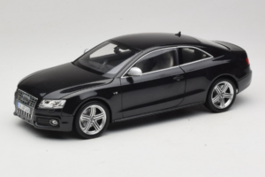 Audi S5 B8 Coupe Juodas Norev 1:18 188360 Metalas