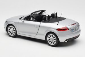 Audi TT 8J Roadster Šviesiai Sidabrinis Minichamps 1:18 5010500515 Metalas - nuotrauka 7 iš 8